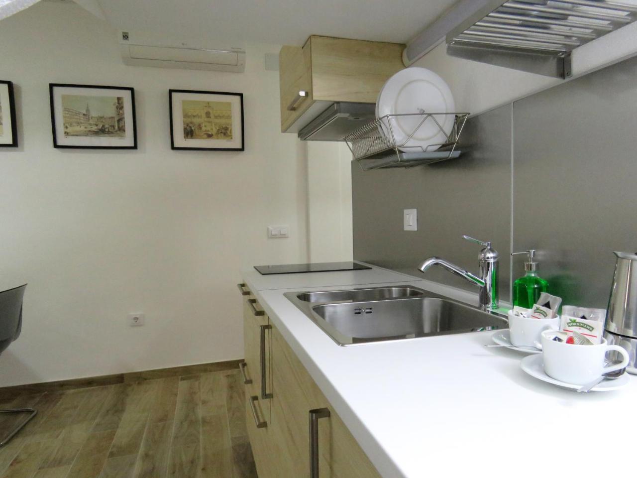 Living Sevilla Apartments Hercules Экстерьер фото